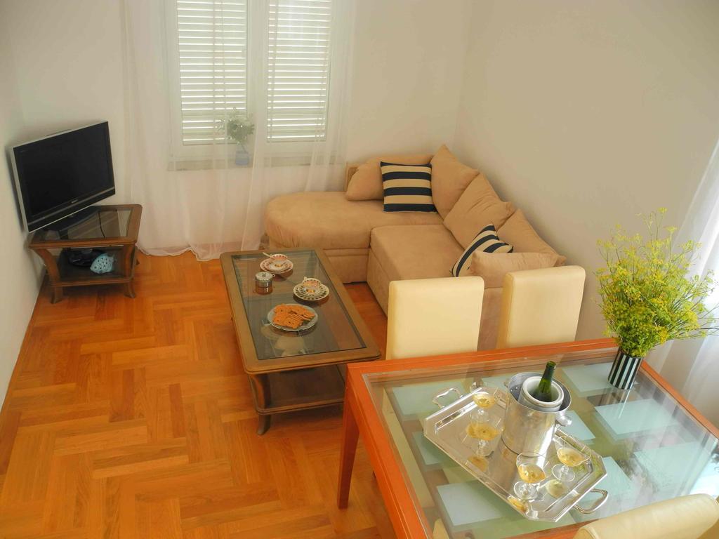 Apartments Antonela Jezera Luaran gambar