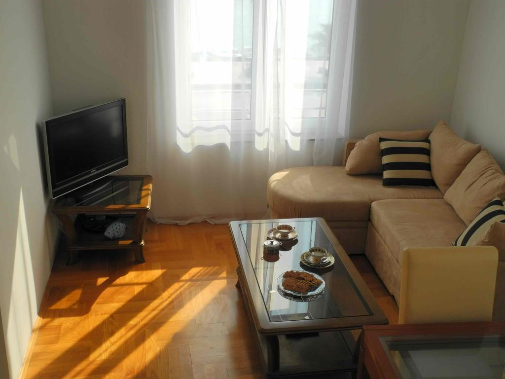 Apartments Antonela Jezera Luaran gambar
