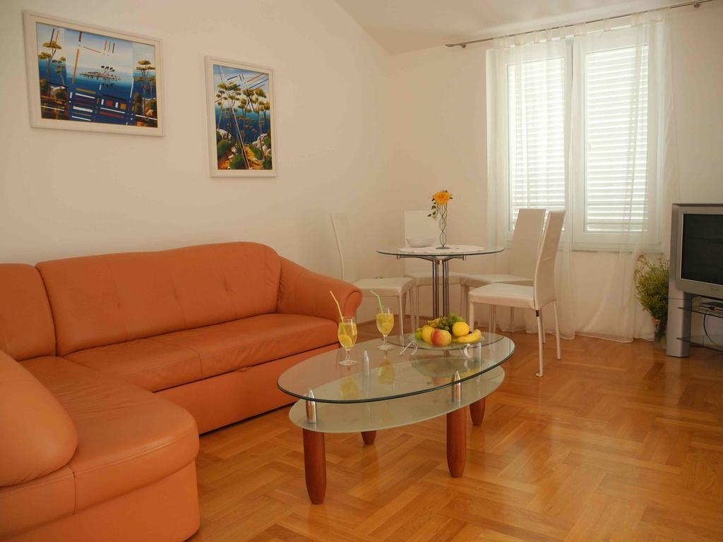 Apartments Antonela Jezera Luaran gambar