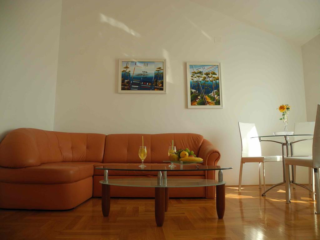 Apartments Antonela Jezera Luaran gambar
