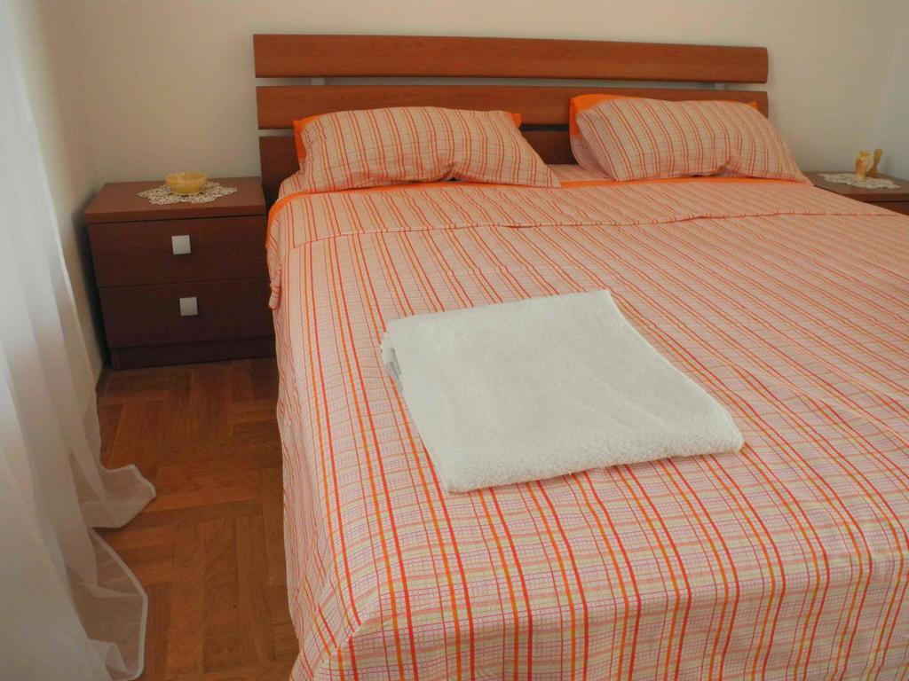 Apartments Antonela Jezera Luaran gambar