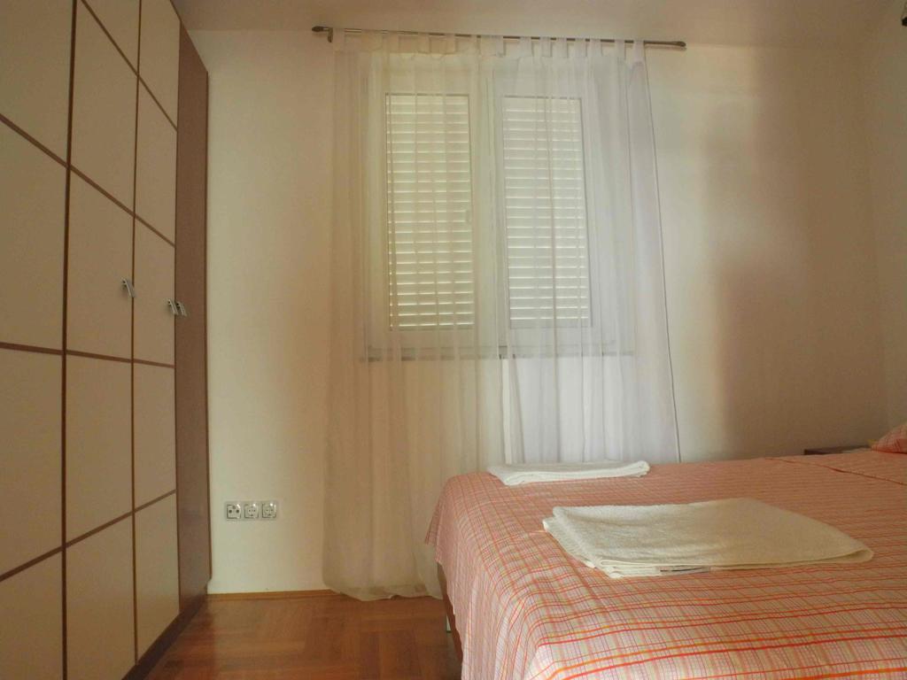 Apartments Antonela Jezera Luaran gambar